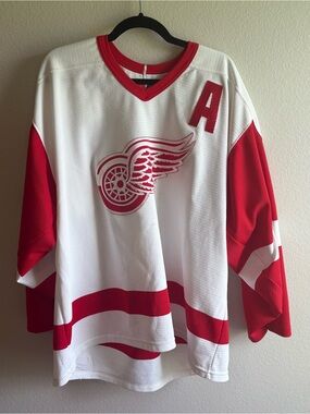Nike NHL #14 Brendan Shanahan Detroit Red Wings Hockey Jersey